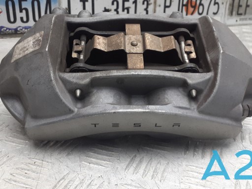 Супорт гальмівний, передній, правий 800820400A TESLA