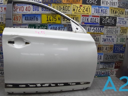 Дверка передня права 801003JA0A NISSAN