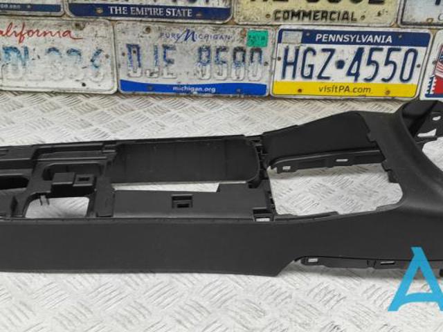 Центральна консоль торпеди 8011B998XA MITSUBISHI