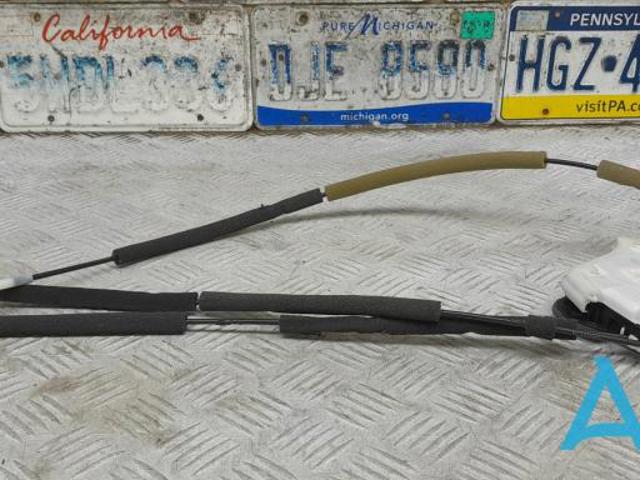 Замок водійських дверей 805016RA0A NISSAN