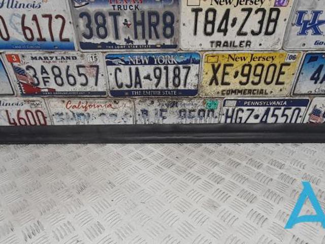 Накладка зовнішня (молдинг) порога, лівий 808396RR0A NISSAN