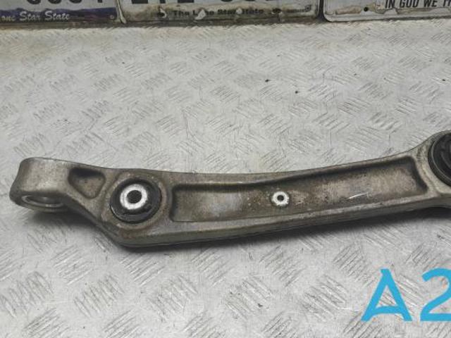 Правий важіль передній нижній підвіски 80A407152B VAG