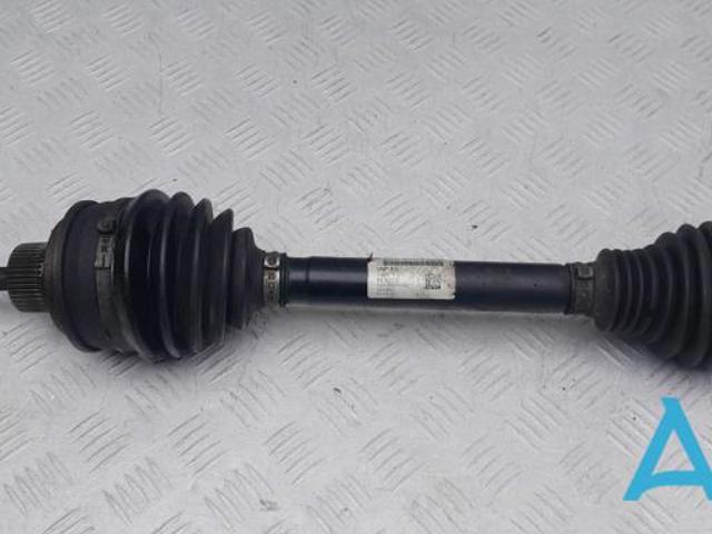 Вісь передня 80A407271D VAG