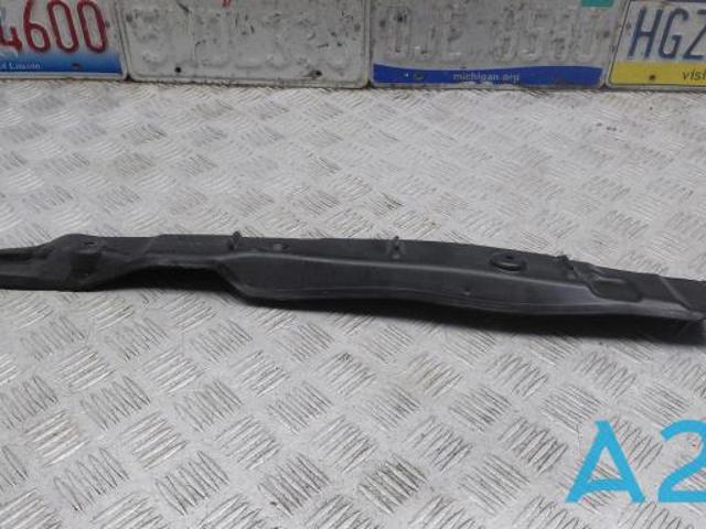 Ущільнювач крила 80A821112 VAG