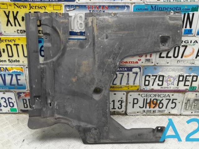Захист днища, задній правий 80A825216A VAG