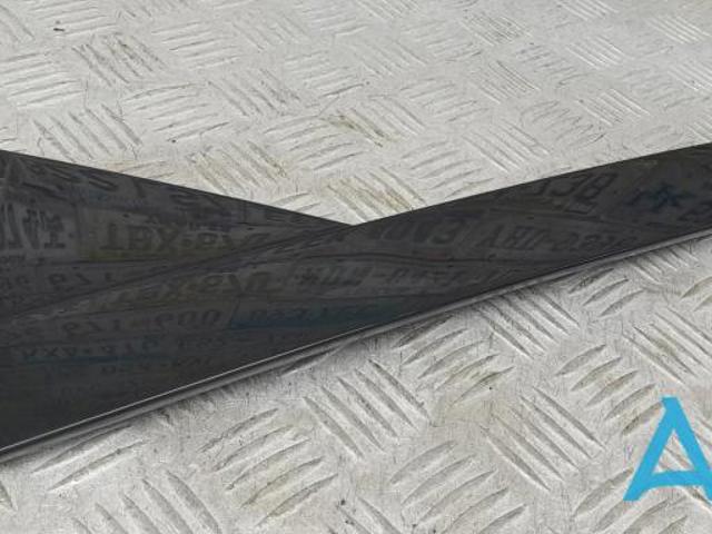 Накладка задніх дверей, лівих, вертикальних 80A839903B5FQ VAG