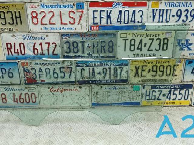 Скло передніх дверей, лівою 80A845201A VAG