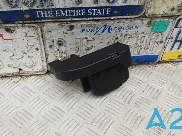 Авто акумулятор 80A915459 VAG