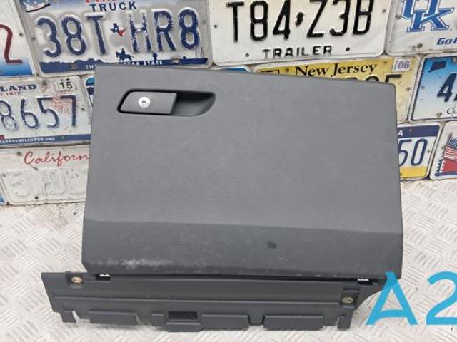 Ящик для рукавичок 80B857035A6PS VAG