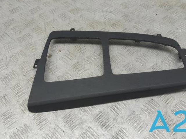 Декоративна накладка центральної консолі 80B864241C6PS VAG