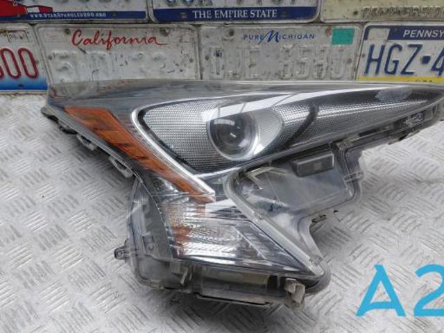 Фара комбінована, передня 8114047711 TOYOTA
