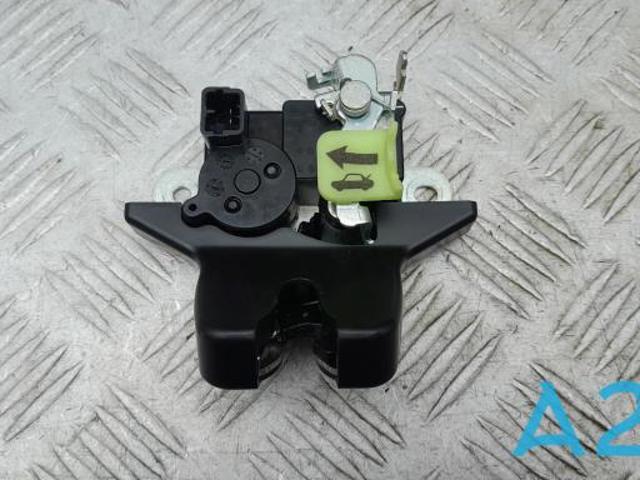 Замок дверей багажника 81230AA010 HYUNDAI