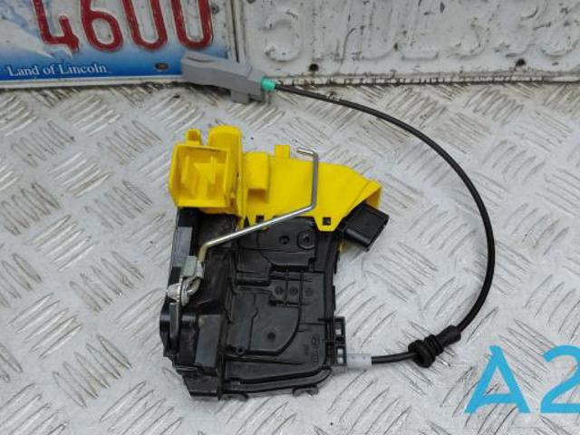 Замок двері правої передньої 81320L1020 HYUNDAI