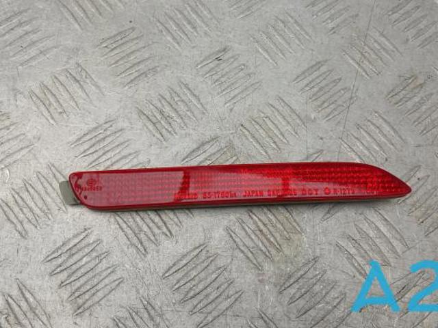 Відбивач бампера заднього правий 8191048012 TOYOTA