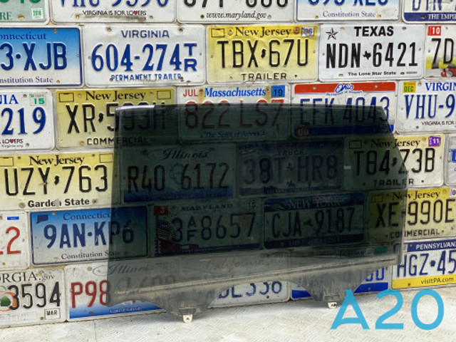 Скло задніх дверей, лівих 823013JA1C NISSAN