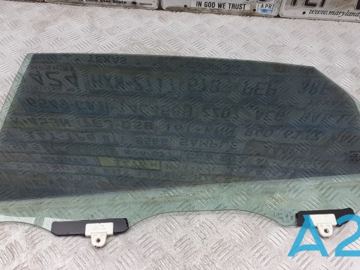 Скло задніх дверей, лівих 823013SG0A NISSAN