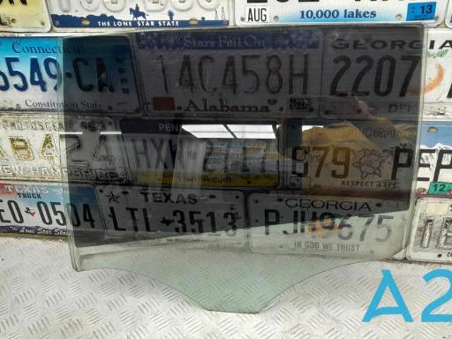 Скло заднє ліве 823135DA0A NISSAN
