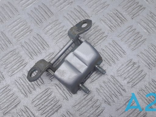 Завіса дверей задніх лівих 824019N00A NISSAN