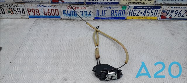 Замок задніх дверей, правих 825004NP0A NISSAN