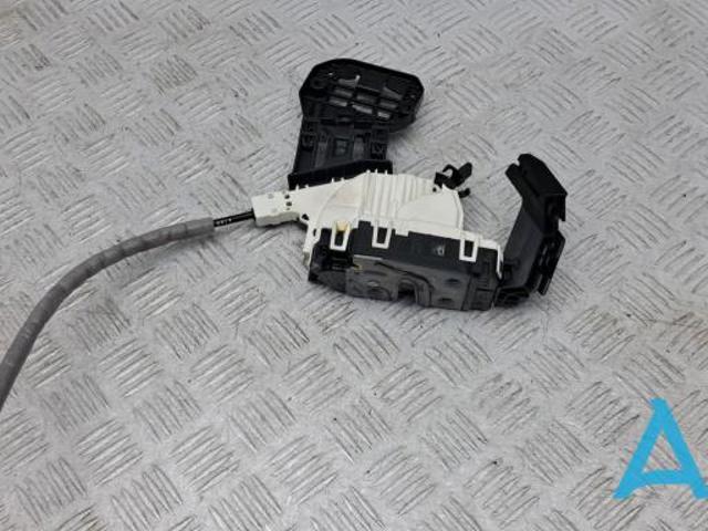 Замок задньої двері, лівої 825015DC0B NISSAN