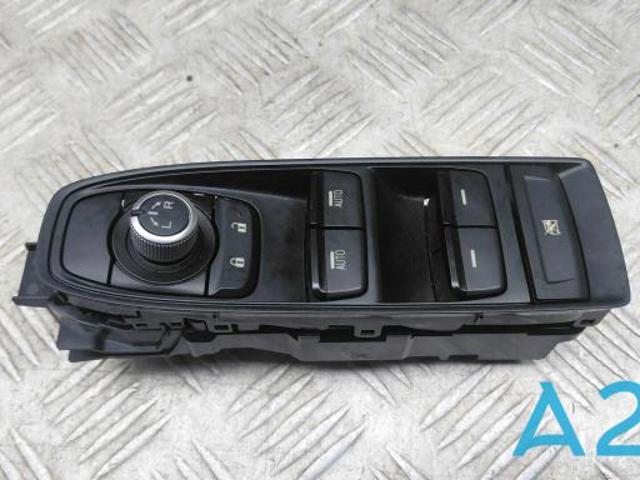 Кнопки переднього лівого склопід'ємника 83071AN03B SUBARU