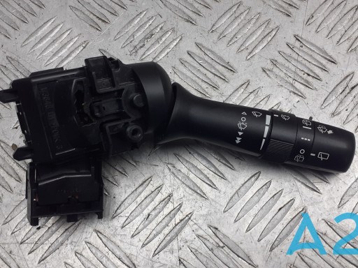 Перемикач підрульовий, правий 83114AJ150 SUBARU