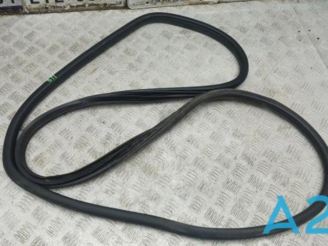 Прокладка дверей задніх, правих (на кузові) 83120C5000 HYUNDAI