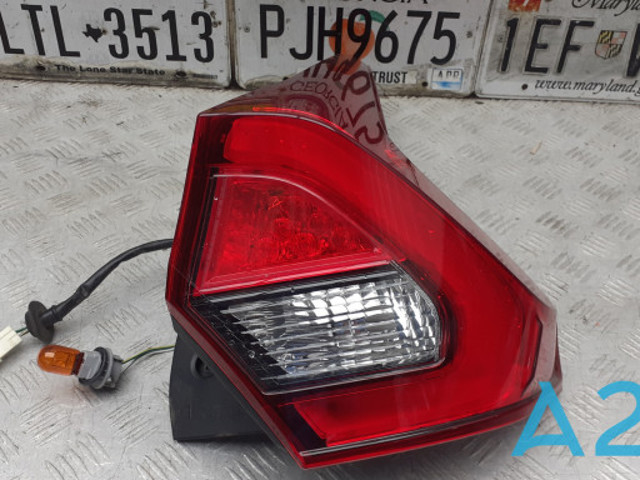 Задній правий стоп 8330B014 MITSUBISHI