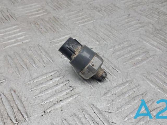 Датчик показника тиску масла 8353012060 TOYOTA