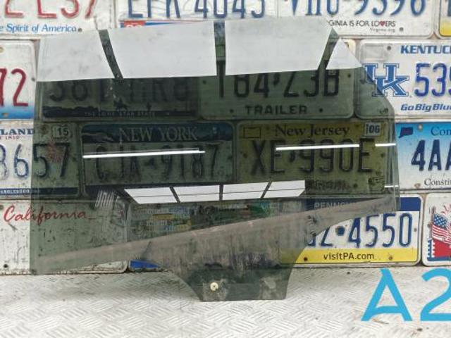 Скло заднє ліве 83A845205A VAG