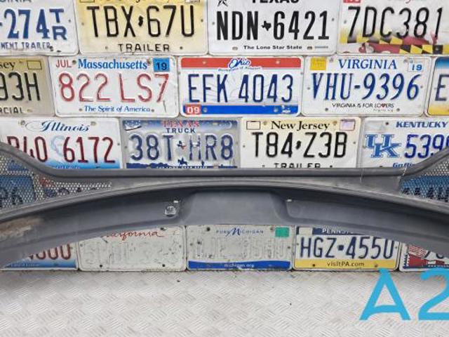 Водостік лобового скла, жабо 83B819403A VAG