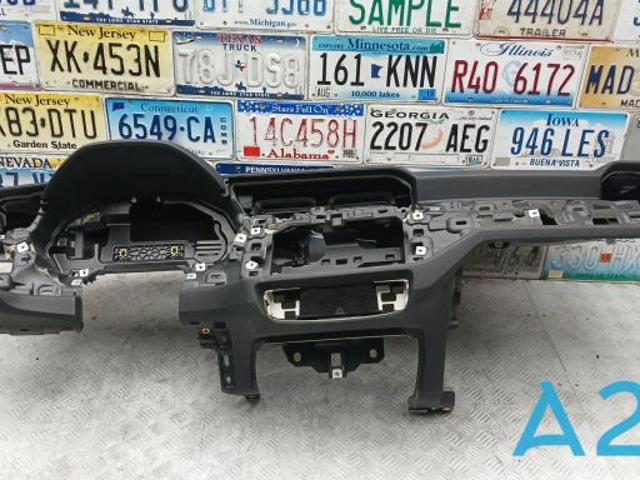 Приладова панель 83B85700124A VAG