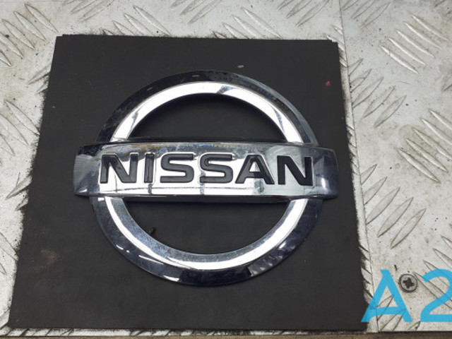 Емблема кришки багажника, фірмовий значок 848904CL0A NISSAN