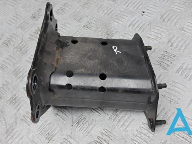 Кронштейн підсилювача заднього бампера 852106RA0A NISSAN