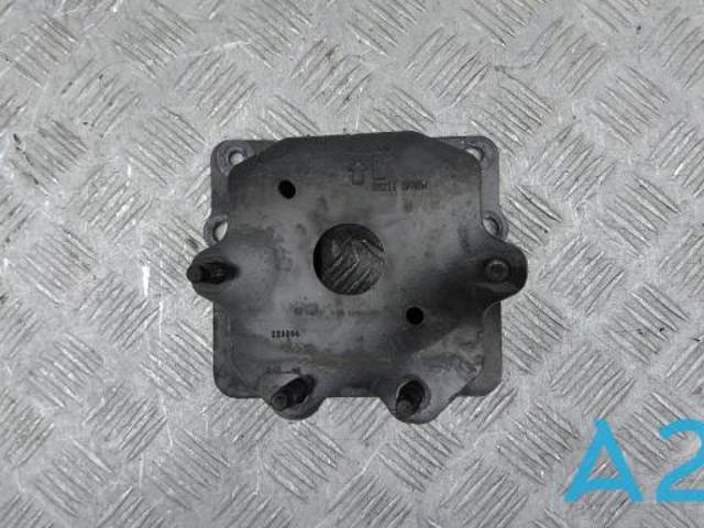 Кронштейн підсилювача заднього бампера 852115NA0A NISSAN