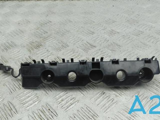 Направляюча заднього бампера, ліва 852215NA0A NISSAN