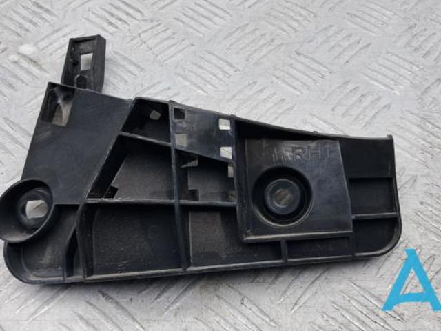 Кронштейн бампера заднього, правий 852445DA0A NISSAN