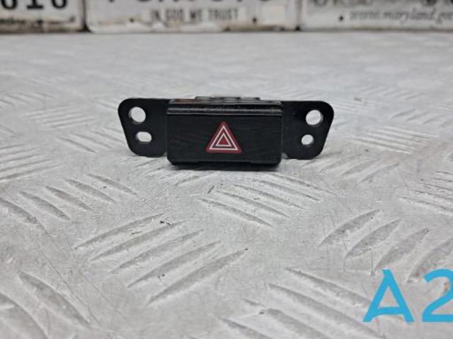 Кнопка аварійки 8610A231 MITSUBISHI