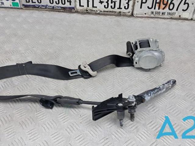 Ремені безпеки 868846RR8A NISSAN