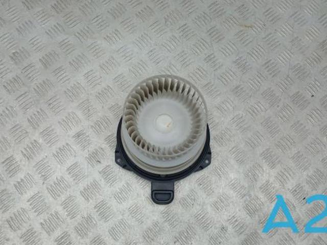 Електромотор пічки 8710358080 TOYOTA