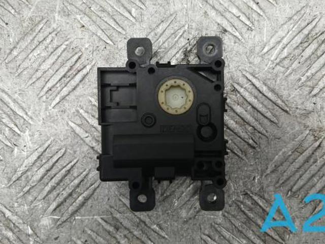 Привід системи автоматичного управління обігрівачем 871060E120 TOYOTA
