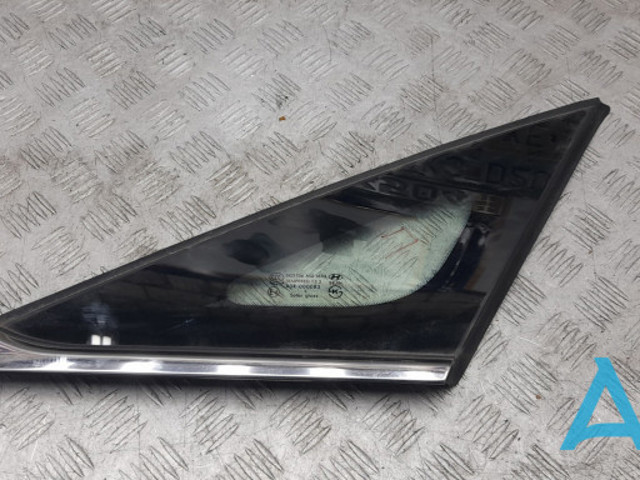 Кватирка двері трикутник, задня, права 878203S110 HYUNDAI