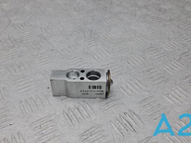 Клапан TRV, кондиціонера 8851506140 TOYOTA