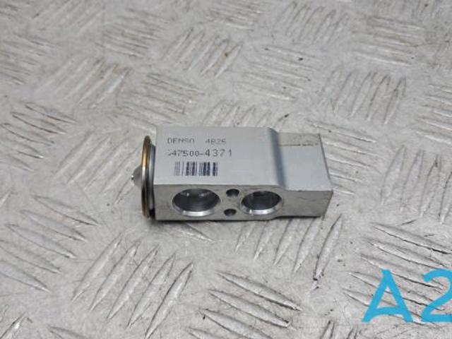 Клапан розширювальний 8851530800 TOYOTA
