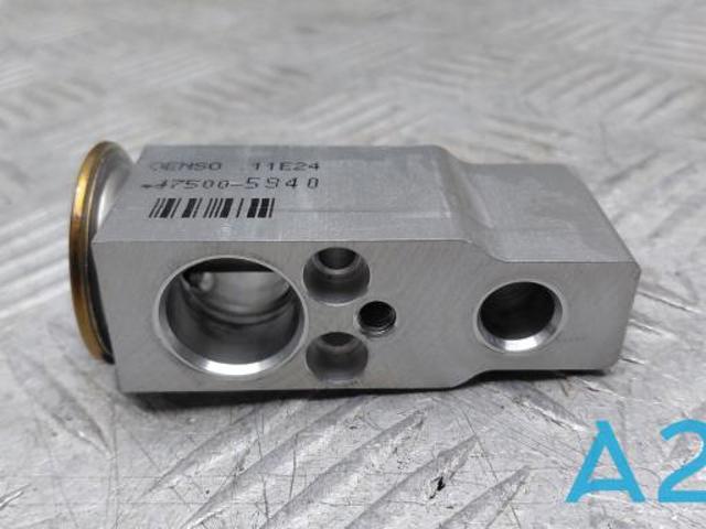 Клапан TRV, кондиціонера 8851533080 TOYOTA