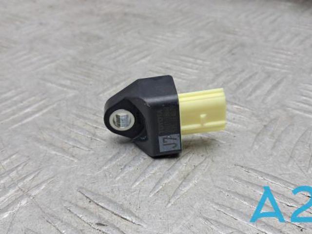 Датчик подушки безпеки 8917349495 TOYOTA