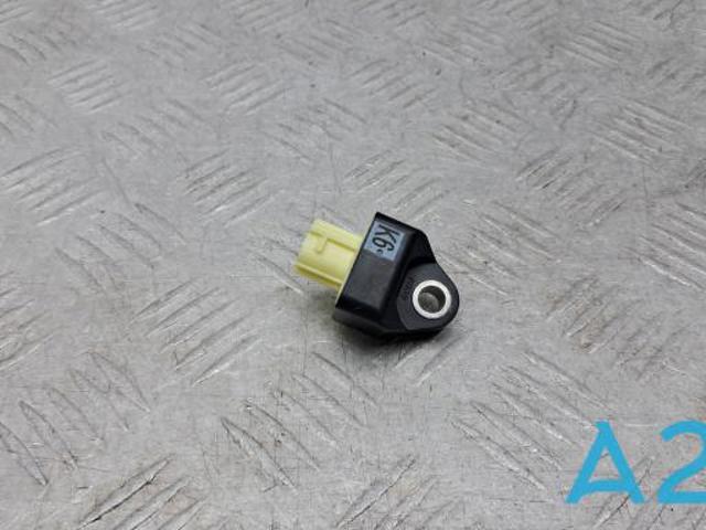Датчик Айрбег передній 8983106110 TOYOTA