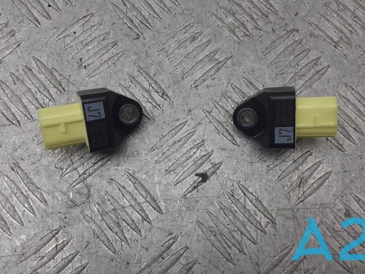 Датчик AIRBAG передній 8983128040 TOYOTA