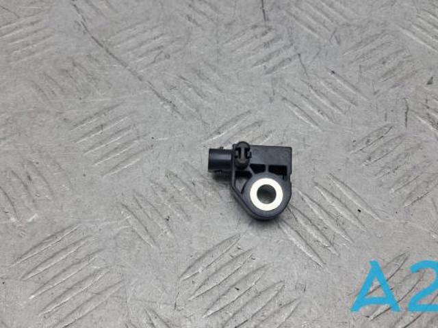 Датчик подушки безпеки 8983152100 TOYOTA