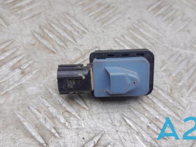 Датчик подушки безпеки 8983A0E021 TOYOTA